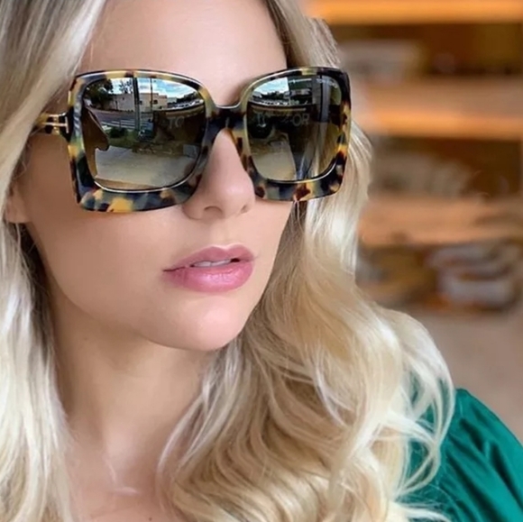 Vintage oversize sunglasses - Picture 3 of 4